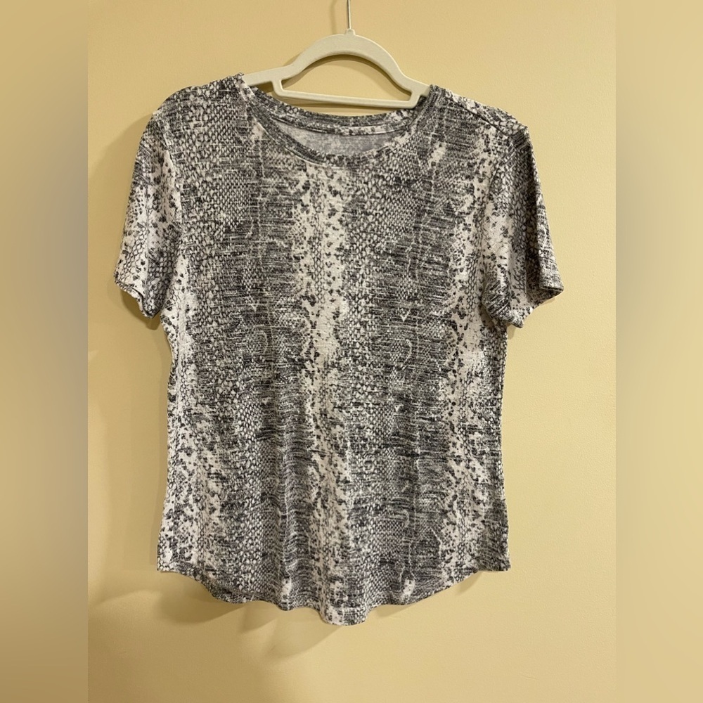 Snakeskin pattern t-shirt​​​​​​​